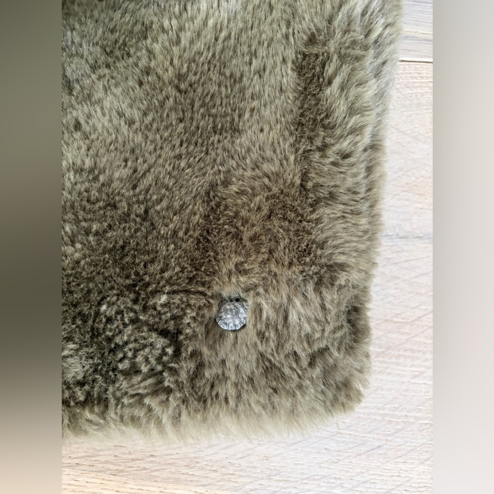 Scotch and Sofa fuzzy soft faux fur olive green lined crop top - estimated large - Picture 5 of 8
